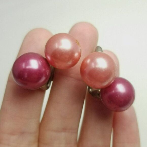Vintage Coro Pink Two Tone Ball Clip On Earrings, Retro 50s 60s Style, Estate - Picture 1 of 7
